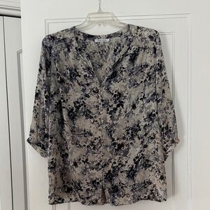 Rose & Olive Abstract Print Blouse 1X | 3/4 Sleeve Plus Size Flowy Top